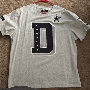 Gray Dallas Cowboys T-Shirt ONLY TRIED ONCE BASICALLY BRAND NEW